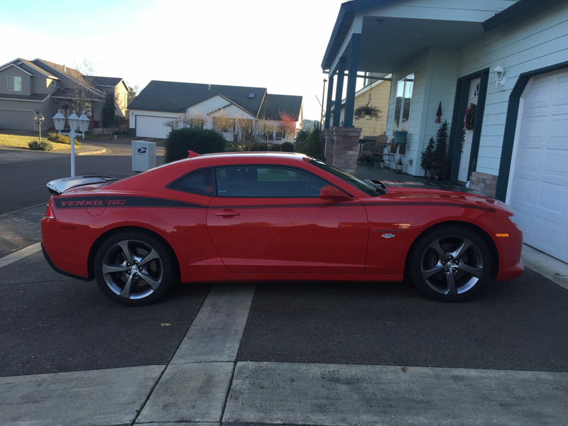 Illustration for article titled Finally got stripes on my 2014 Camaro SS